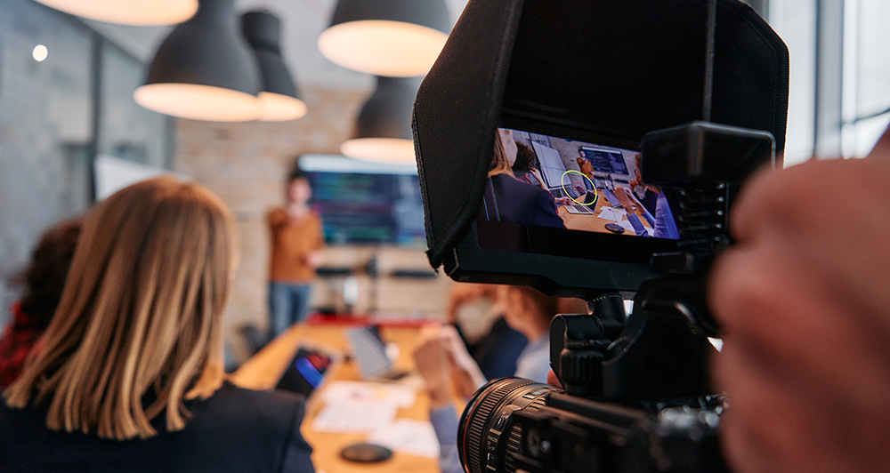 Tendencias de video corporativo 2025 en México - Reflecto