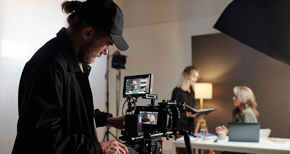 Comparación entre video corporativo y video institucional para empresas mexicanas